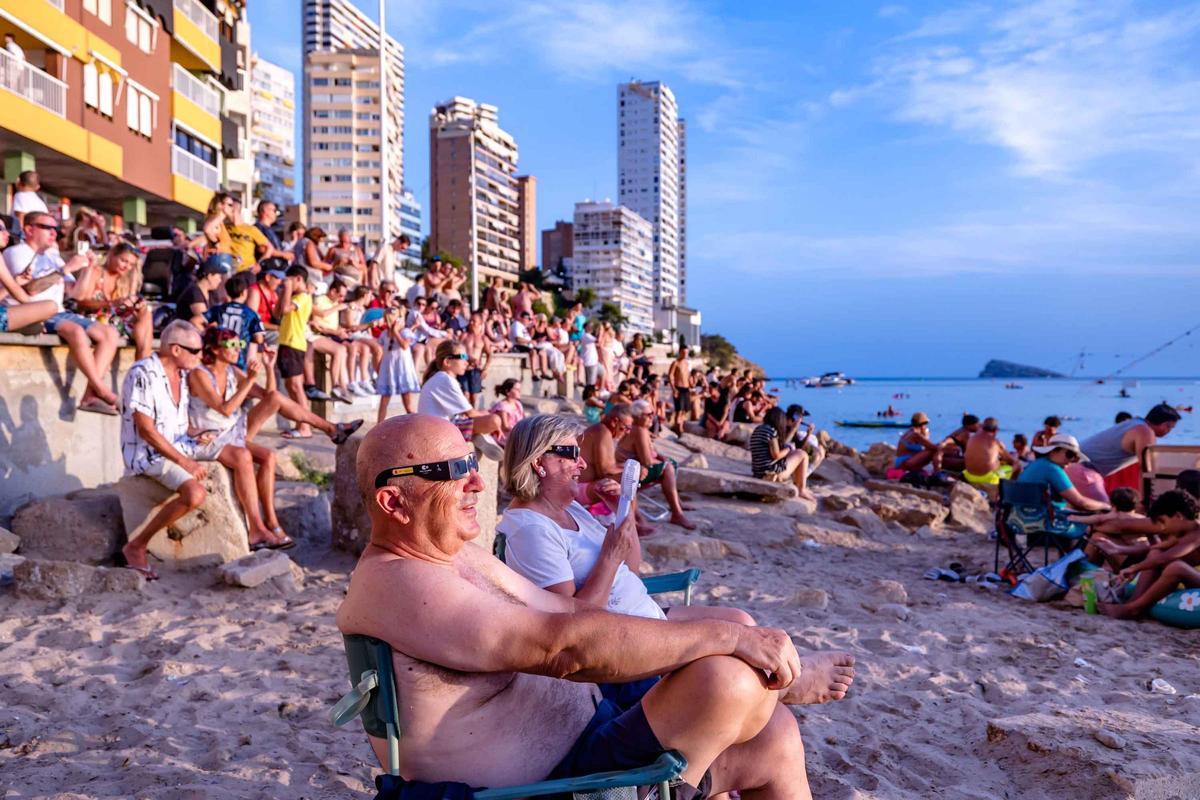 Así se ha visto el eclipse desde Benidorm Así se ha visto el eclipse desde Benidorm
