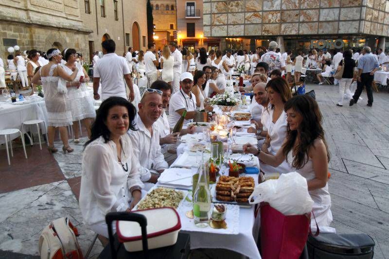 Fotogalería: V edición de la cena en blanco