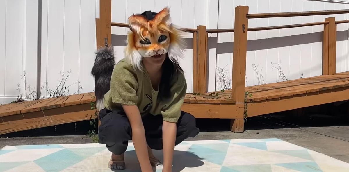 Una therian caracterizada.