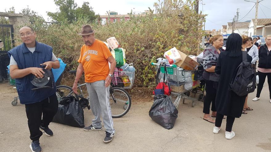 El desahucio con violencia deja a una familia de 10 miembros en la calle en Llucmajor