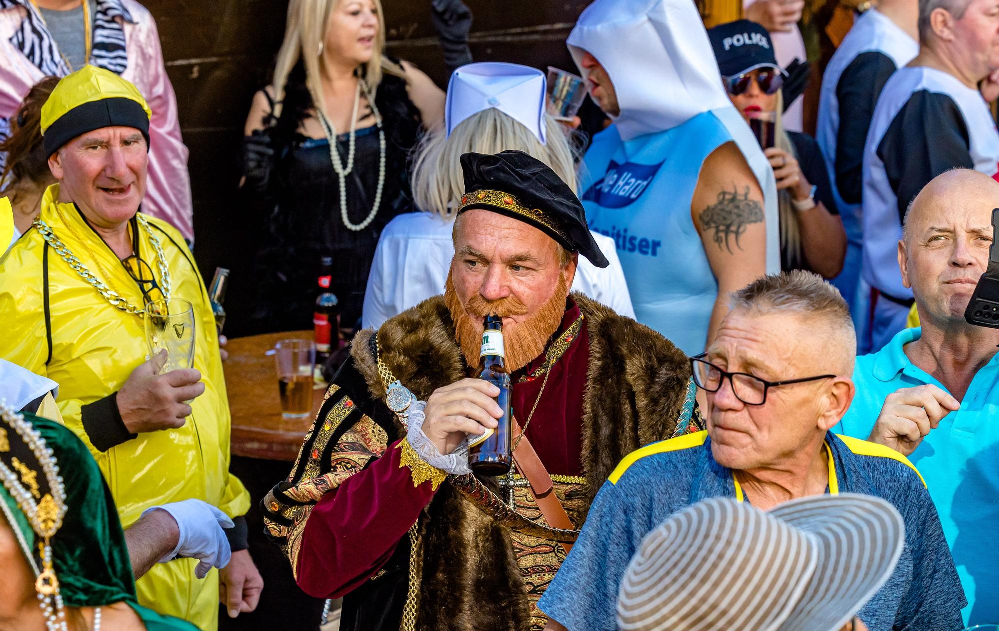 La "Fancy Dress" llena de disfraces Benidorm