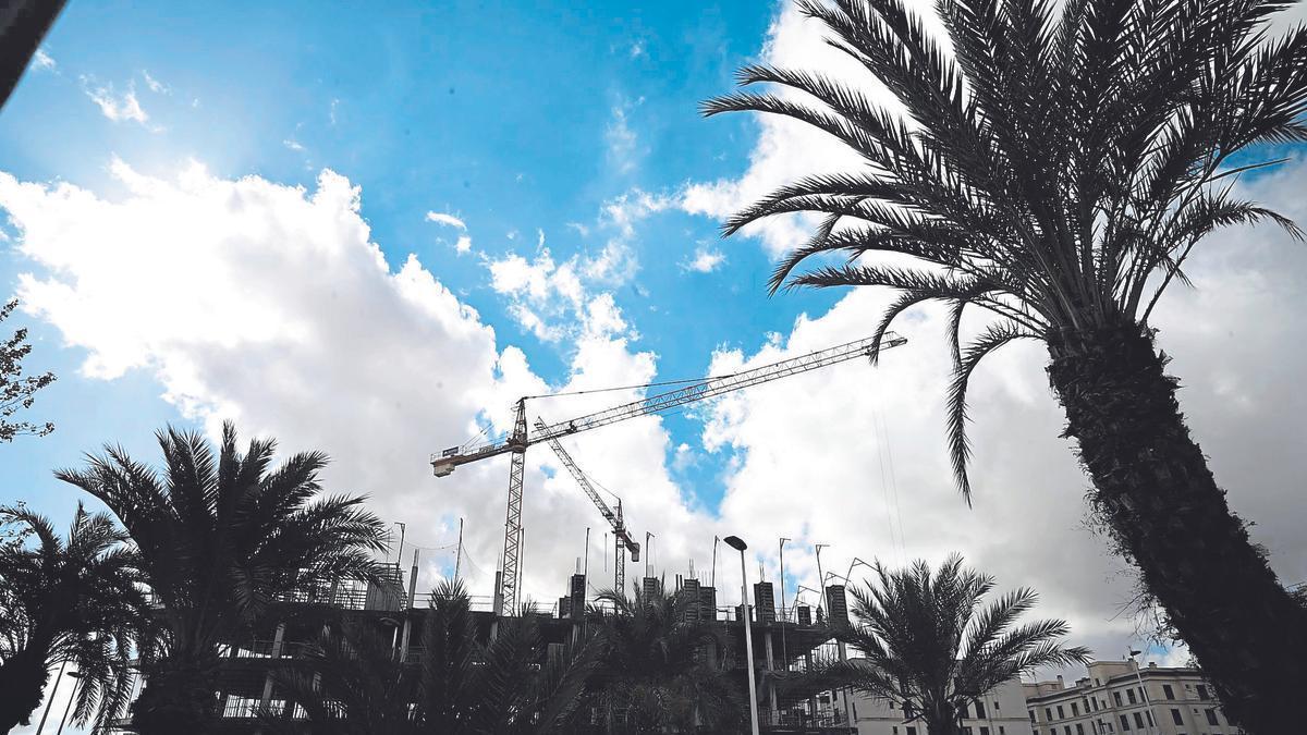 Suelo y vivienda: de las «manos muertas» a los «fondos buitre»
