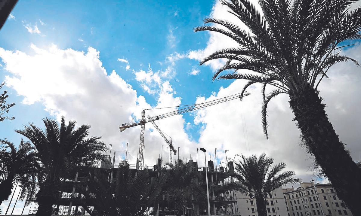 Vivienda en construcción en la ciudad de Elche, en una imagen de archivo.