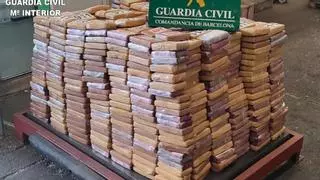 La Guardia Civil requisa en el puerto de Barcelona 1.700 kilos de cocaína ocultos en sacos de azucar