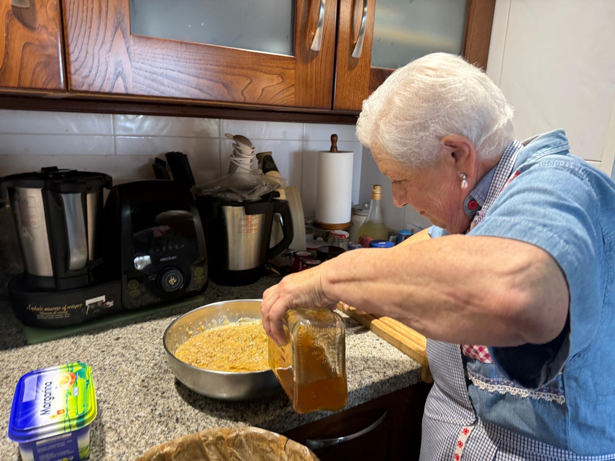 En imágenes: Así hace Alicia Castiello su tarta arriera para la fiesta de Camoca