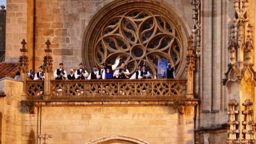 &#039;Al altu la lleva&#039;, de la Real Banda de Gaitas Ciudad de Oviedo