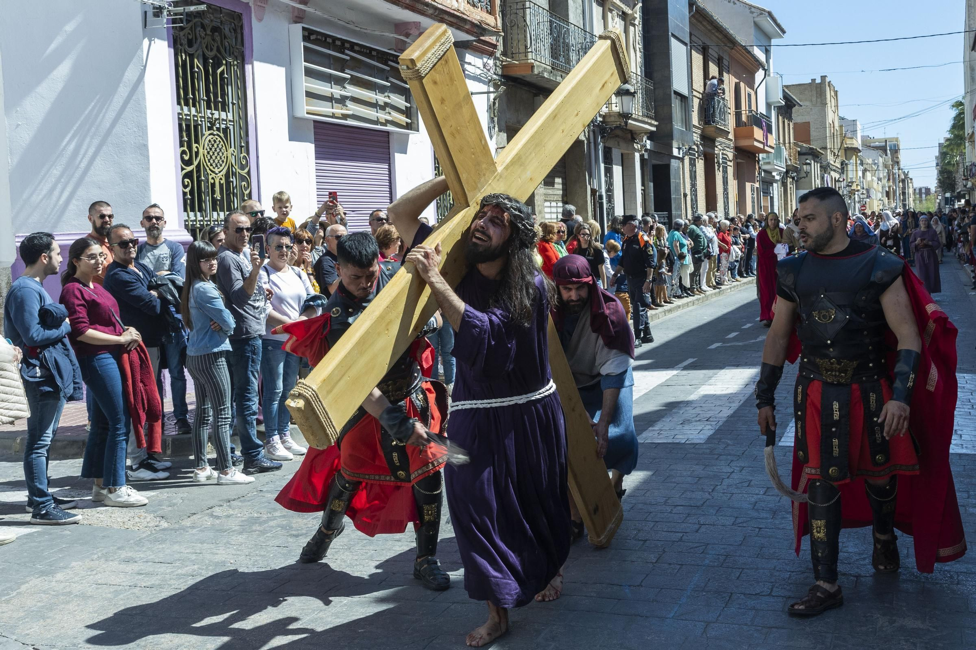 Benetússer vive la pasión de Cristo