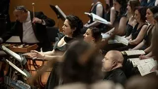 La OBC despidió su temporada con un extrovertido ‘Requiem’ de Verdi