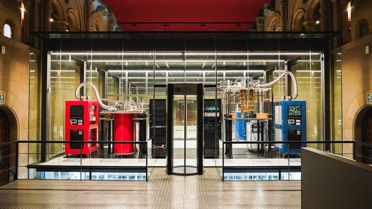 MareNostrum Ona, la infraestructura cuántica alojada en la renovada capilla de Torre Girona junto al supercomputador MareNostrum 5.