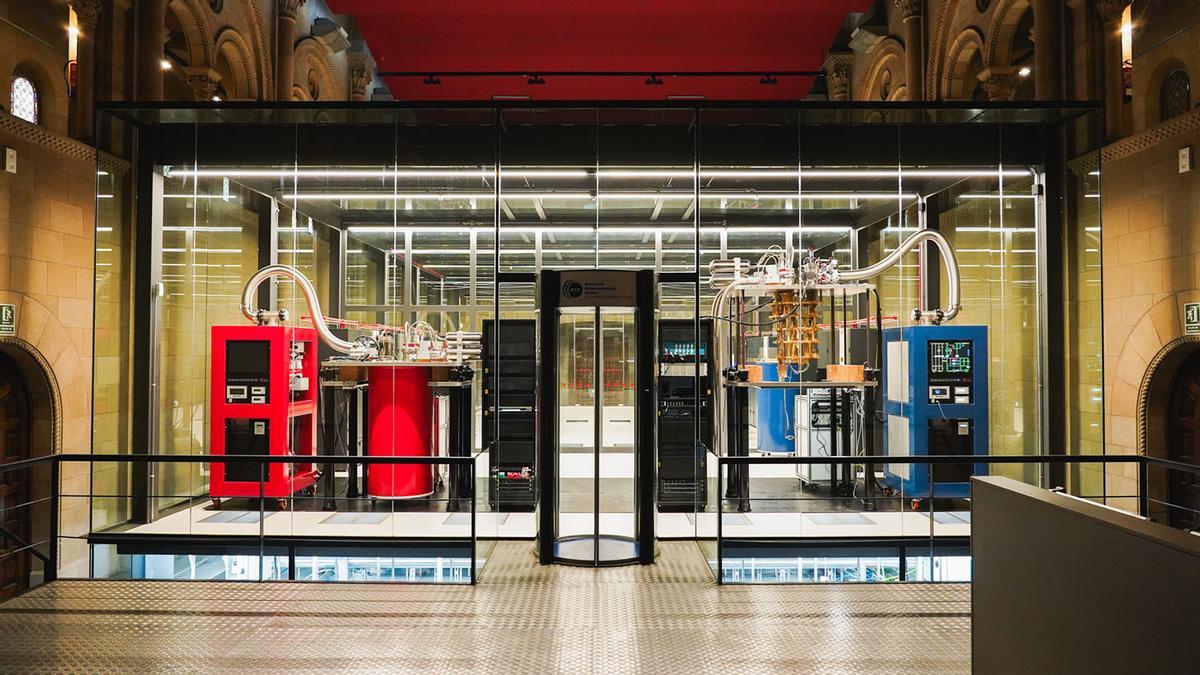 MareNostrum Ona, la infraestructura cuántica alojada en la renovada capilla de Torre Girona junto al supercomputador MareNostrum 5.