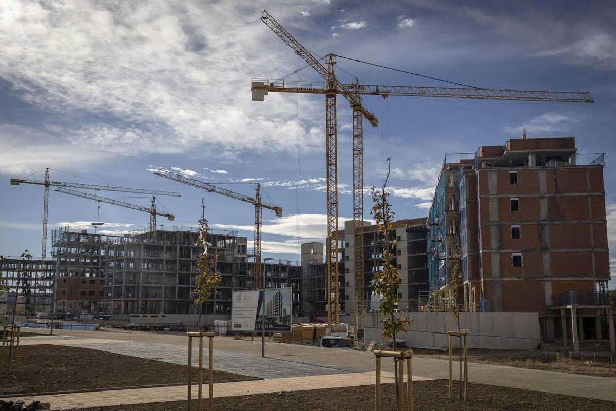 Construcción de nuevas viviendas en Arcosur.