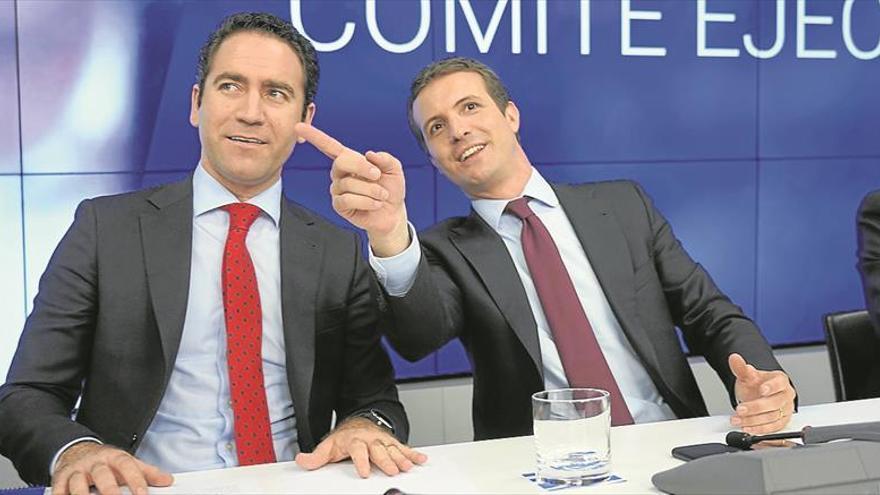 El PP vasco se enfrenta a Casado en pleno proceso negociador