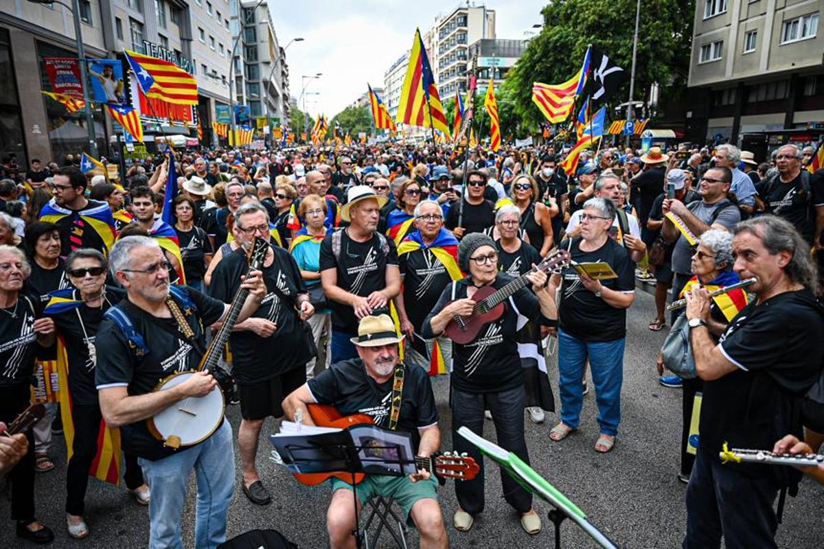 Manifestacion de la Diada en la avenida del Paral·lel de Barcelona