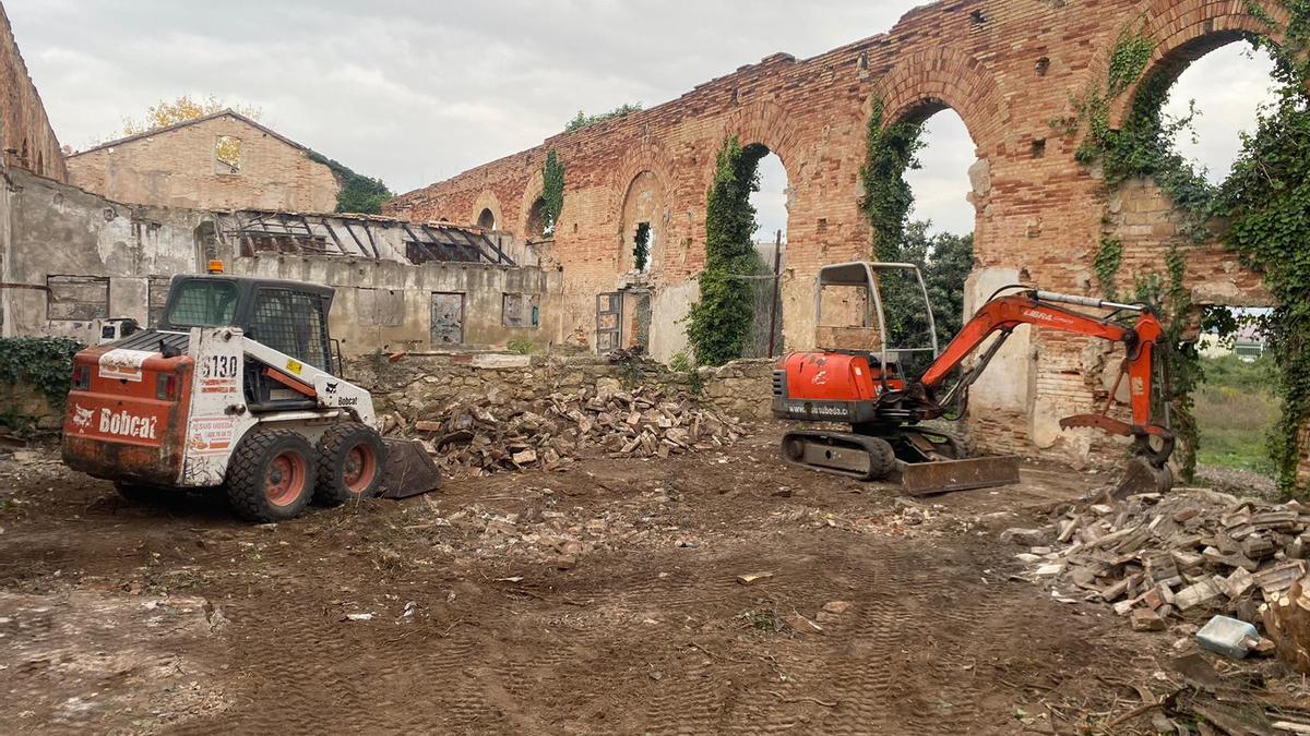 Inician las obras de "consolidación" en la antigua estación del ferrocarril de Xàtiva