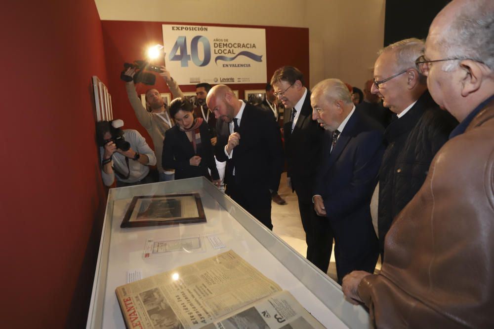 Exposición "40 años de ayuntamientos democráticos" en la Diputación de València