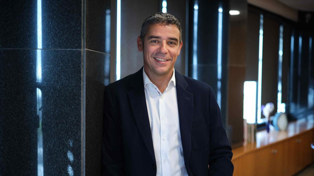 El herreño Narvay Quintero en la sede de su Consejería en Santa Cruz de Tenerife durante la entrevista concedida a este diario.