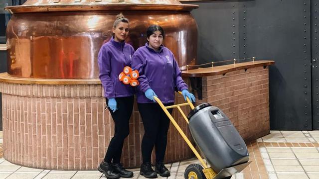 Trabajadoras de Mulleres Colleiteiras, en la Estrella.   | // LA OPINIÓN