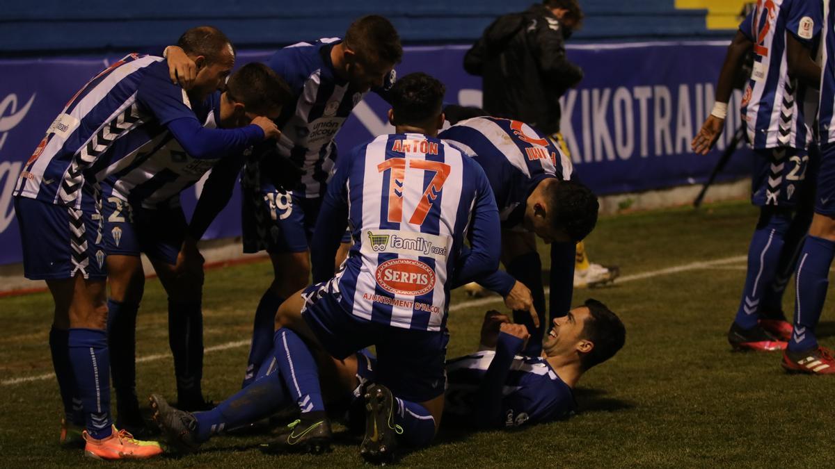 Alcoyano - Real Madrid: El Alcoyano hace historia y elimina al Madrid de la Copa del Rey (2-1)