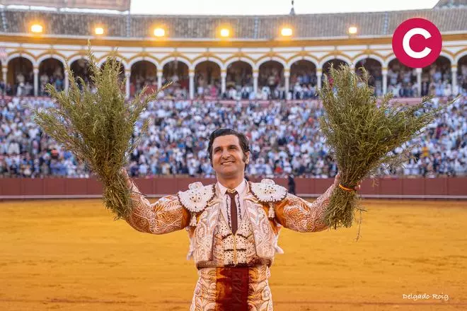 Las imágenes de la corrida del Corpus en Sevilla con Morante triunfador absoluto