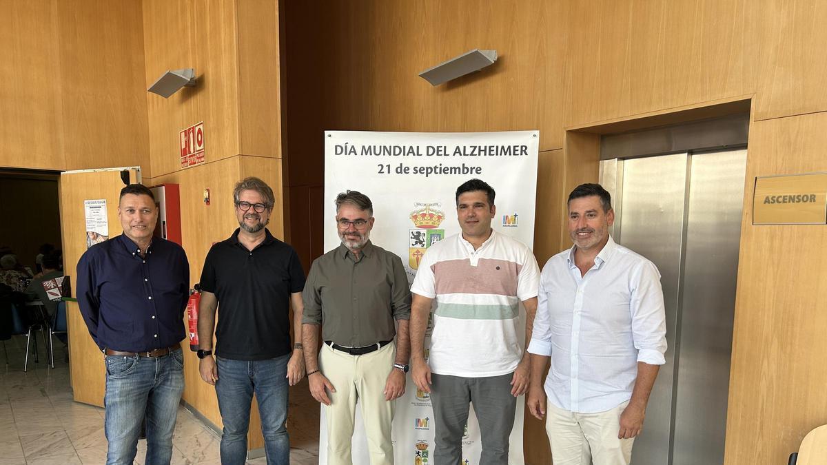Cuidadores de personas con Alzheimer en San Bartolomé de Tirajana aprenden claves para afrontar la sobrecarga emocional