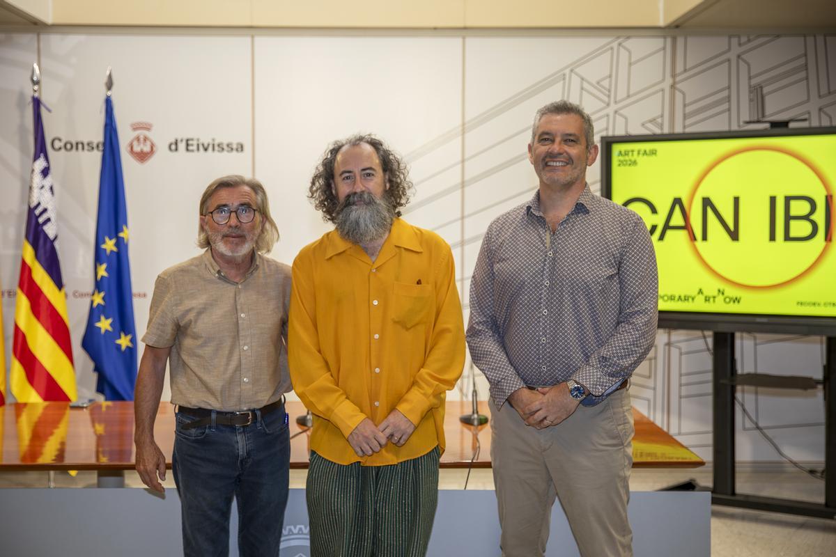 Miquel Costa, David Sancho y Juan Miguel Costa, de izquierda a derecha, en la rueda de prensa.