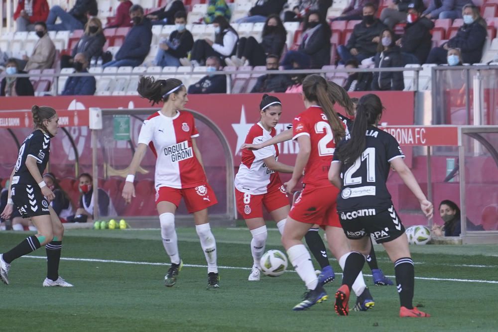 L'afició gaudeix del retorn a Montilivi amb el Girona femení