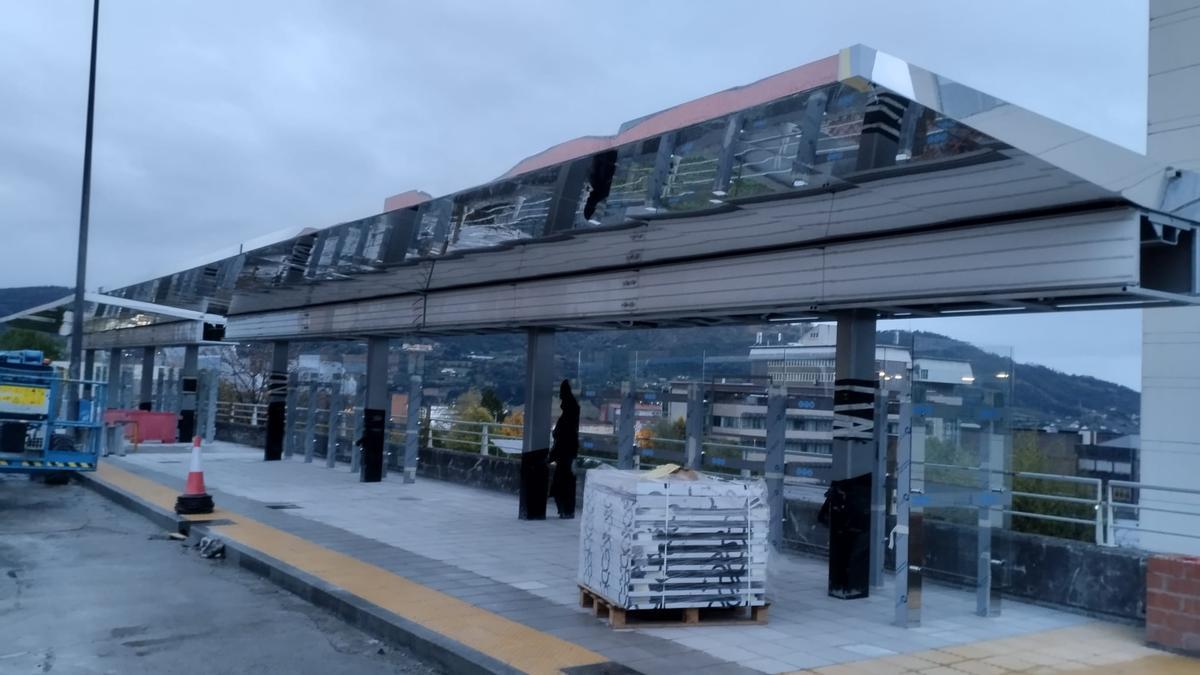 La estructura de la marquesina.