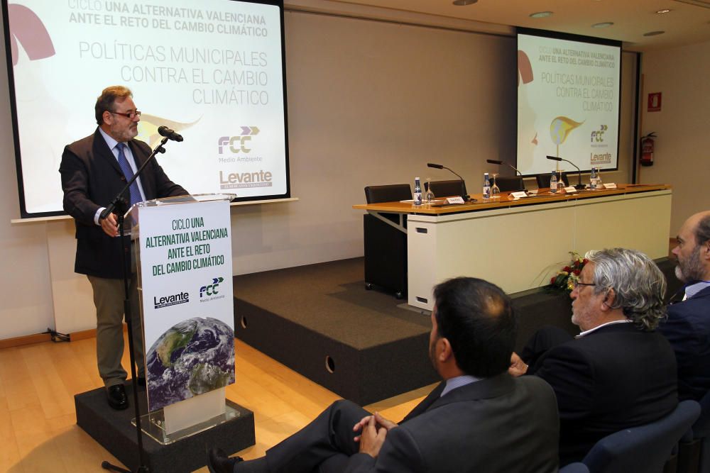 Mesa redonda: Políticas municipales contra el cambio climático