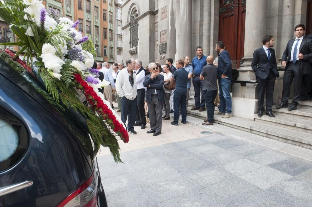 Funeral por Cuco Gómez en la iglesia de San Juan