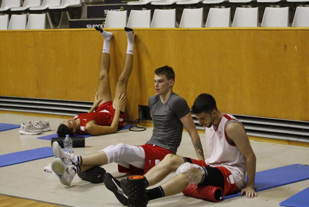 Entrenament del Bàsquet Girona a Fontajau