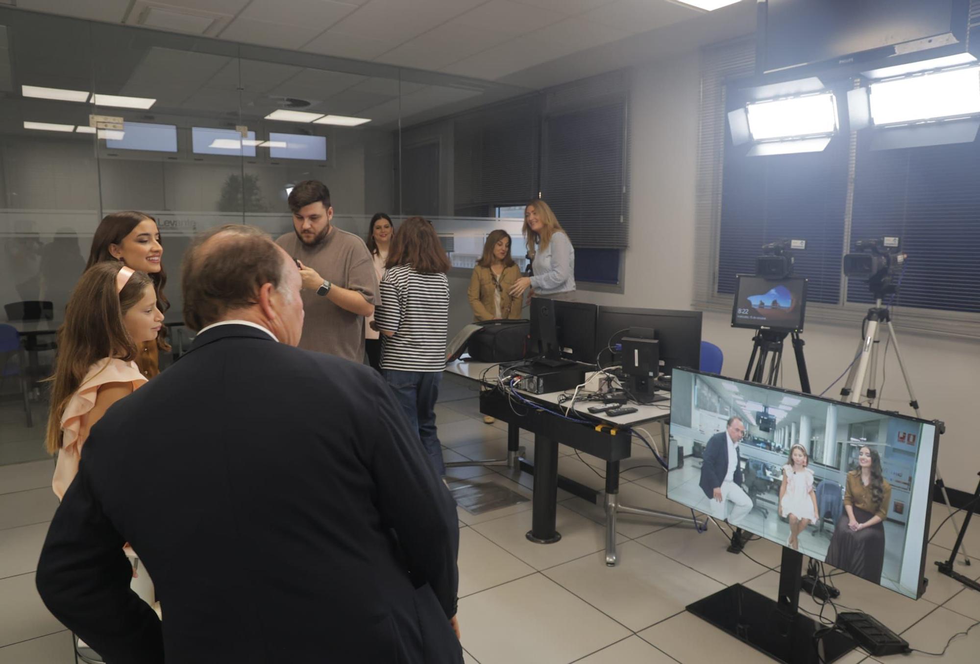 Las falleras mayores de València visitan Levante-EMV