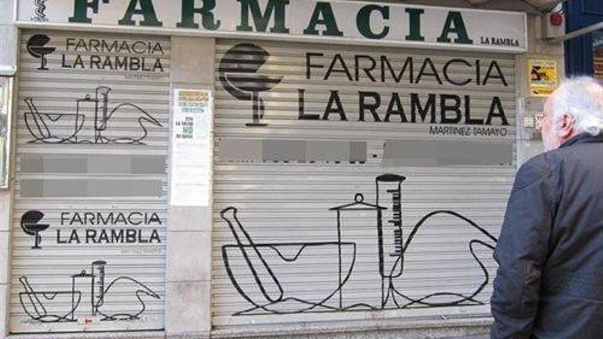 Las farmacias catalanas organizan el primer cierre total de su historia