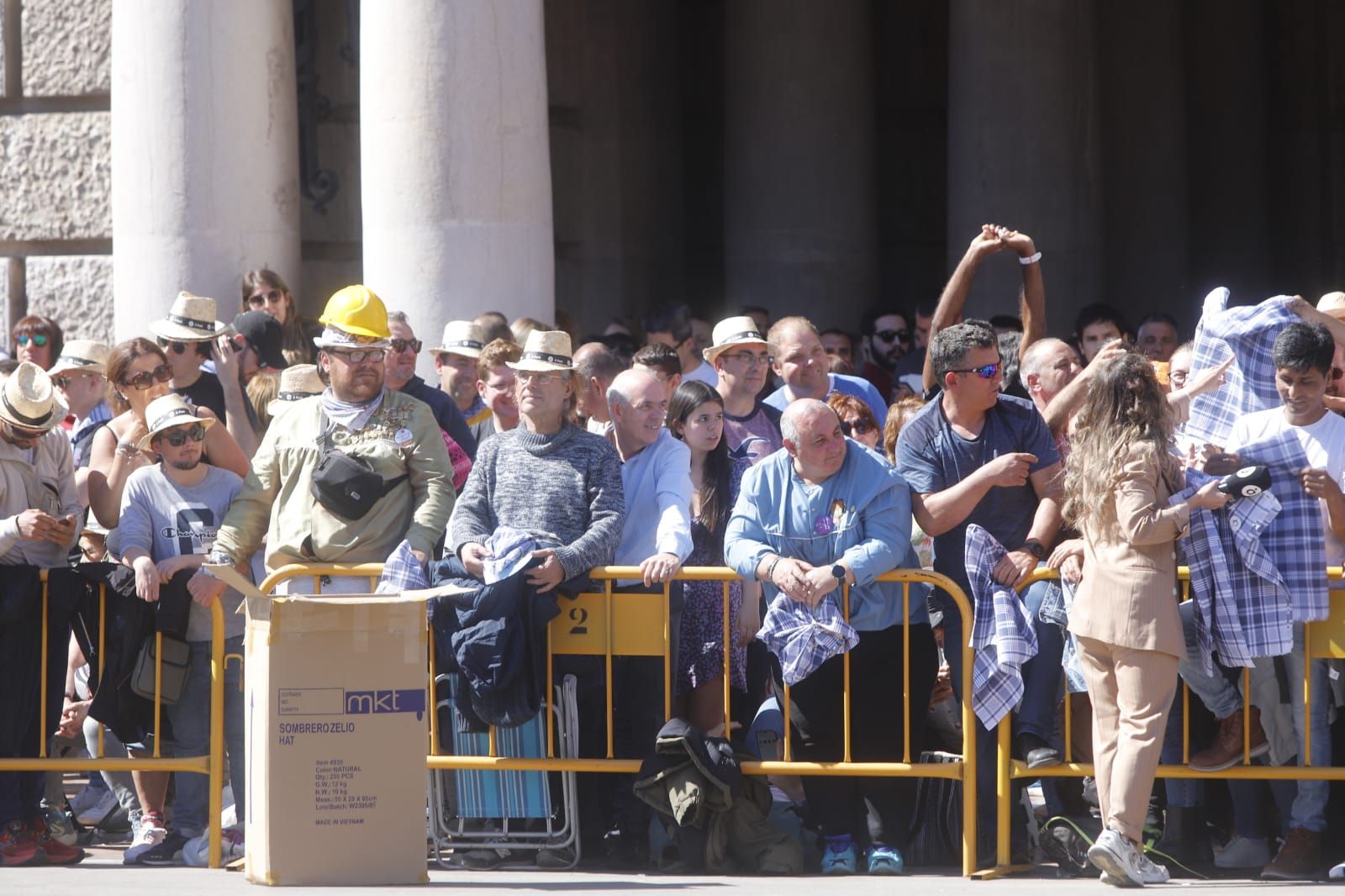 Búscate en la mascletà de hoy, domingo 19 de marzo