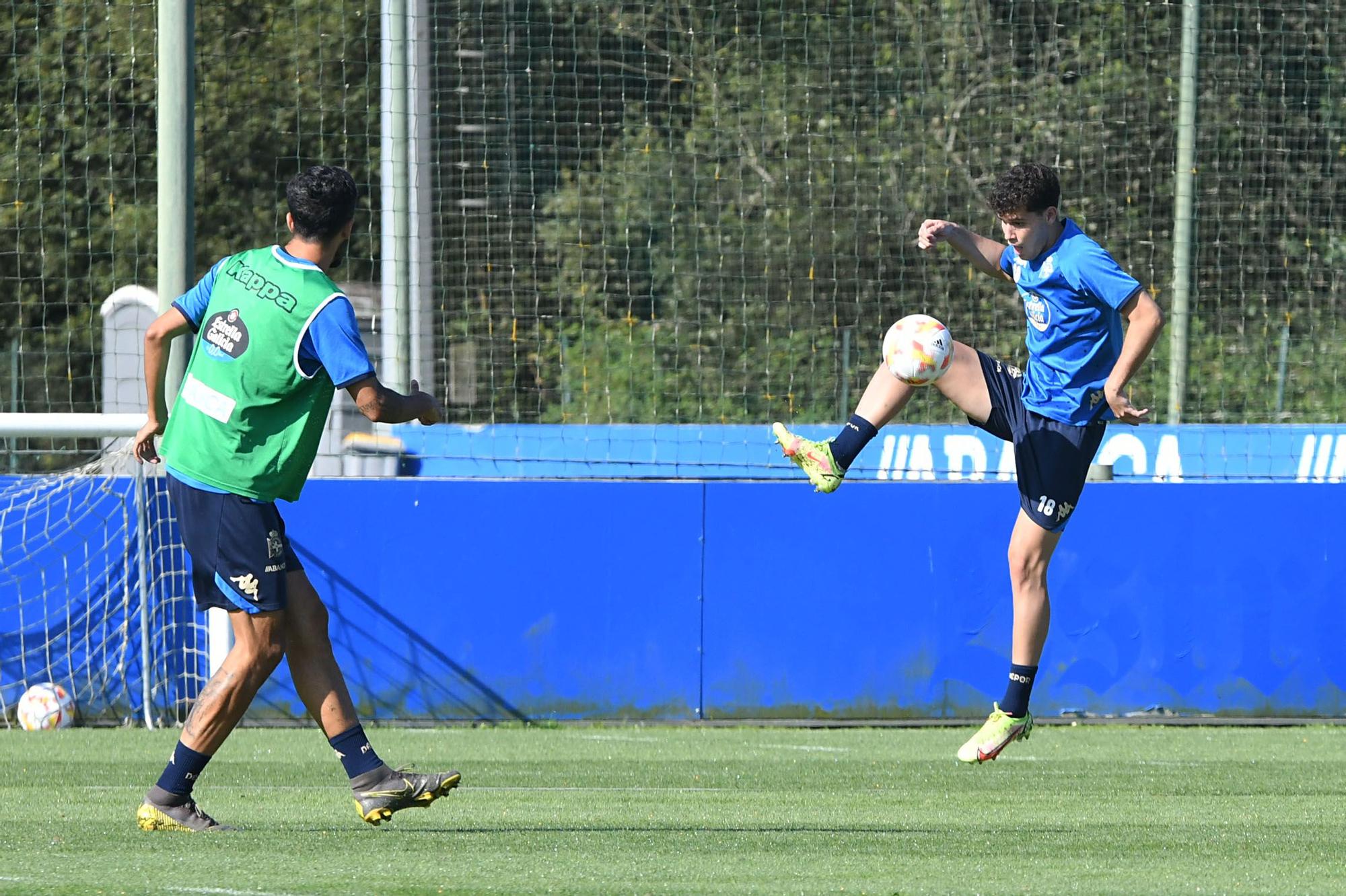 El Deportivo trabaja en Abegondo antes de su última prueba de pretemporada