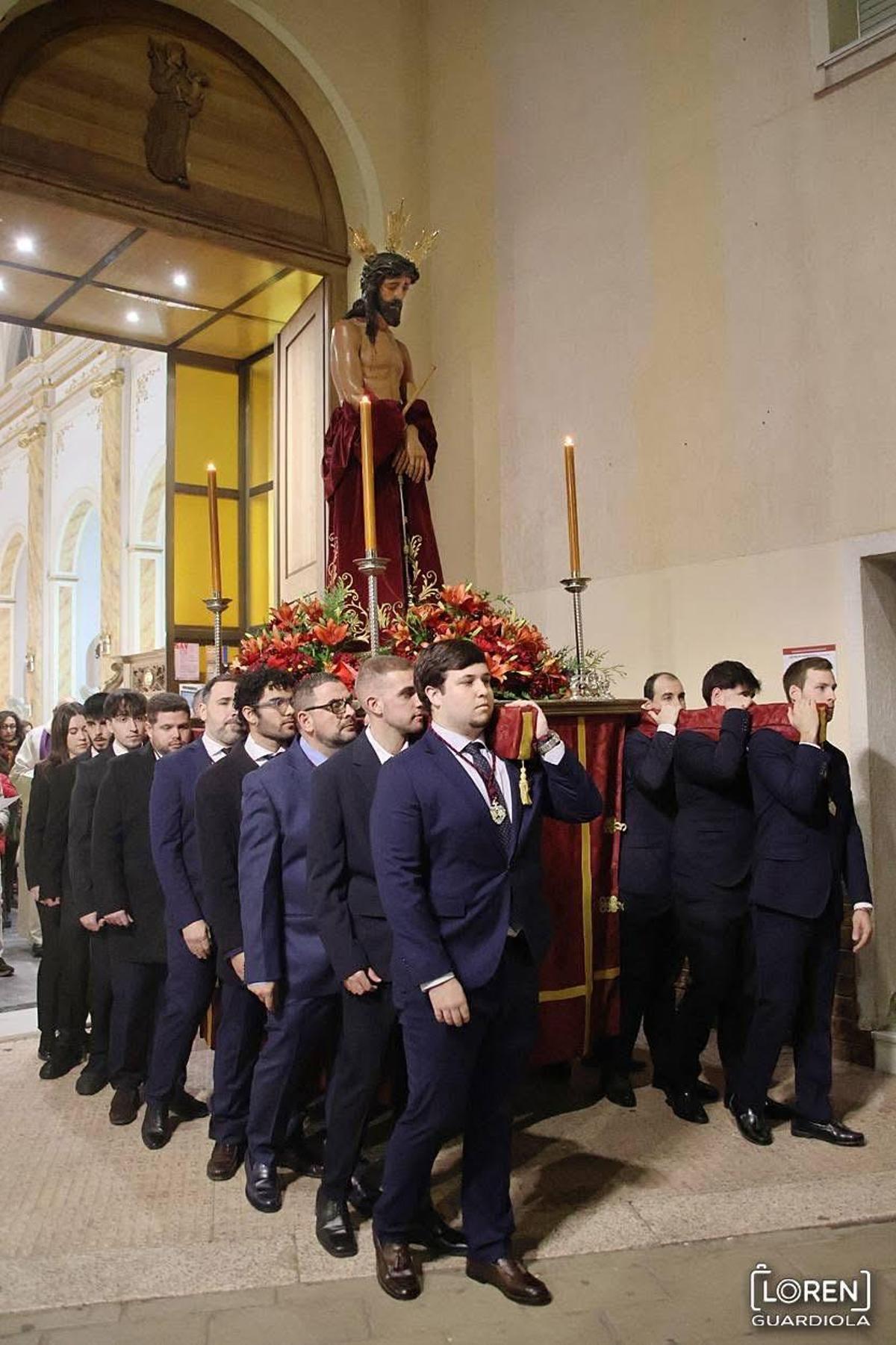 Las cofradías Ecce-Homo y Redención de Alicante celebran su vía crucis