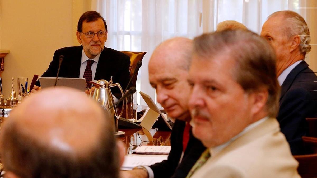 El presidente del Gobierno en funciones, Mariano Rajoy, en la última reunión de su consejo de ministros