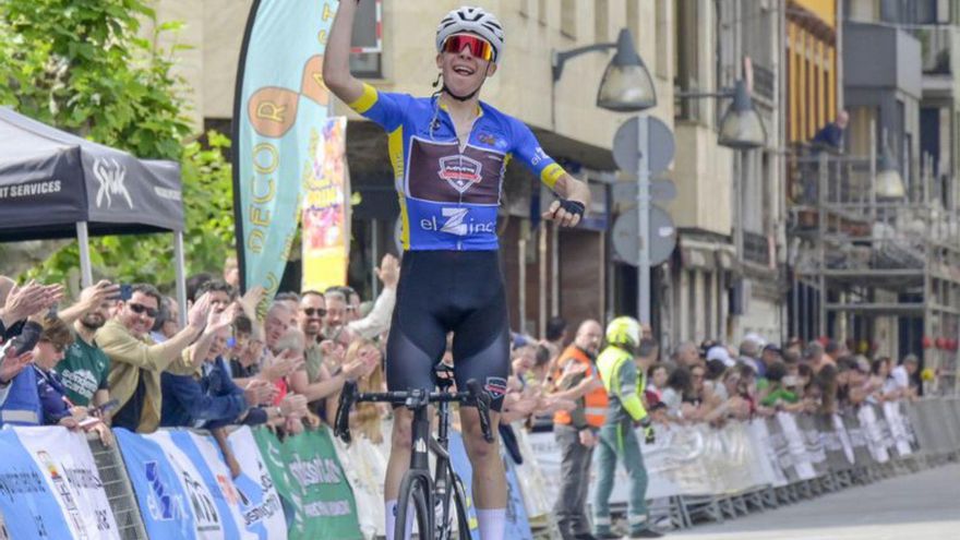 Así está siendo la actuación de Benjamín Noval en el Tour junior: el asturiano llega en un fantástico estado de forma