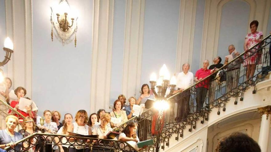 un ensayo de 150 músicos.