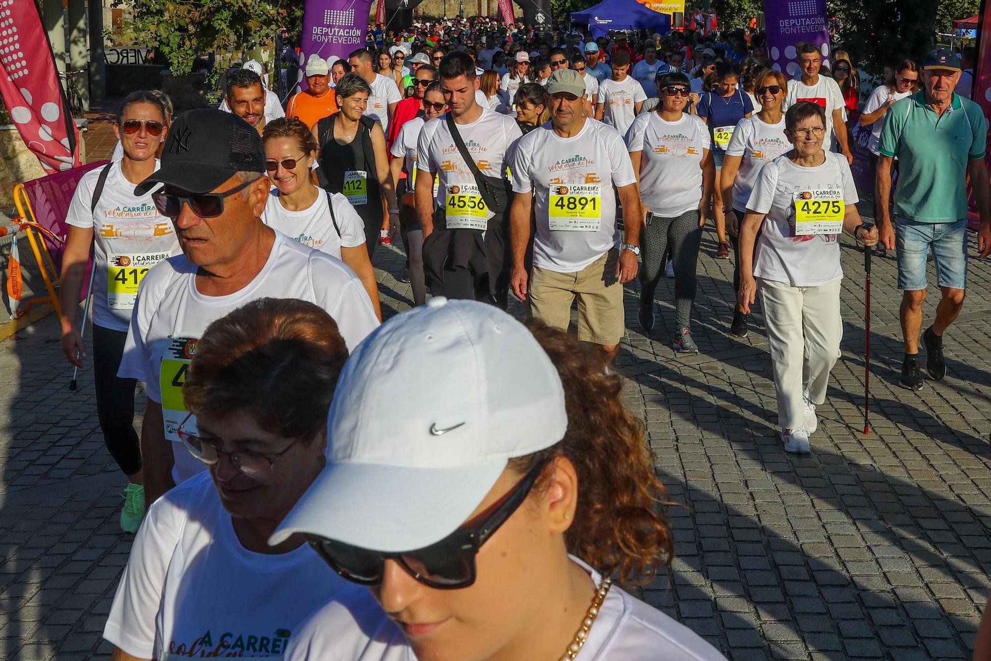 Asistentes a la "I Carrera Solidaria de Leo", con la que recordar al bebé de Meis fallecido hace casi un año y dar visibilidad a las enfermedades raras.