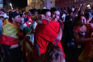 En imágenes | Zaragoza celebra la victoria frente a Francia y el pase de España a la final del Mundial