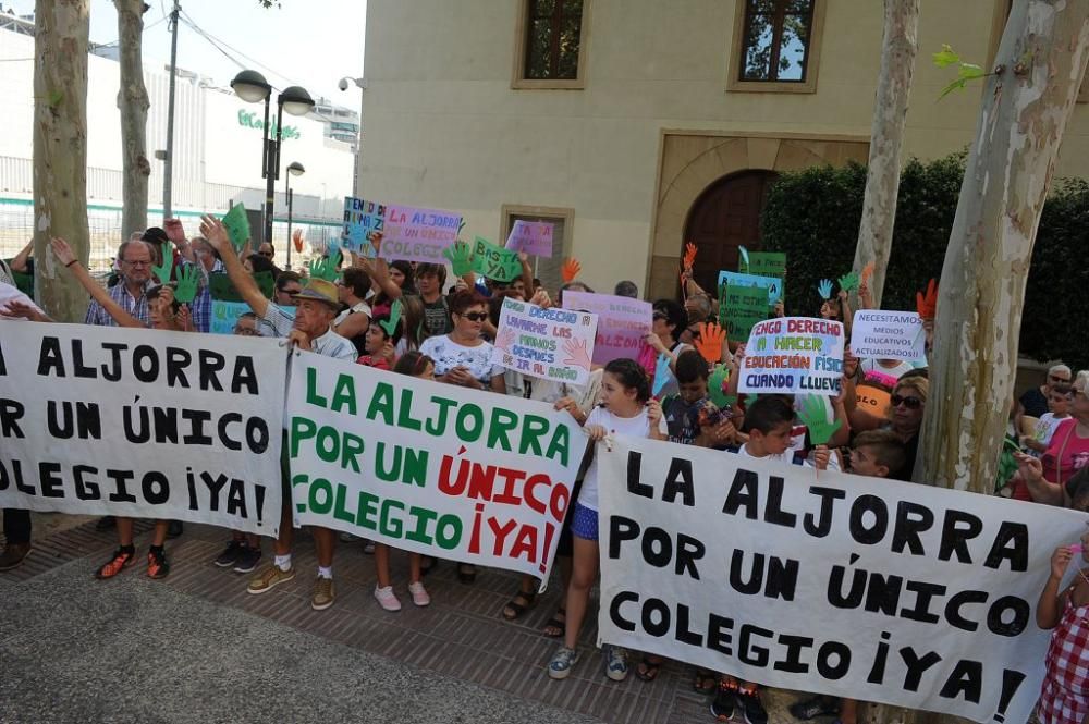 Manifestación de los padres de La Aljorra