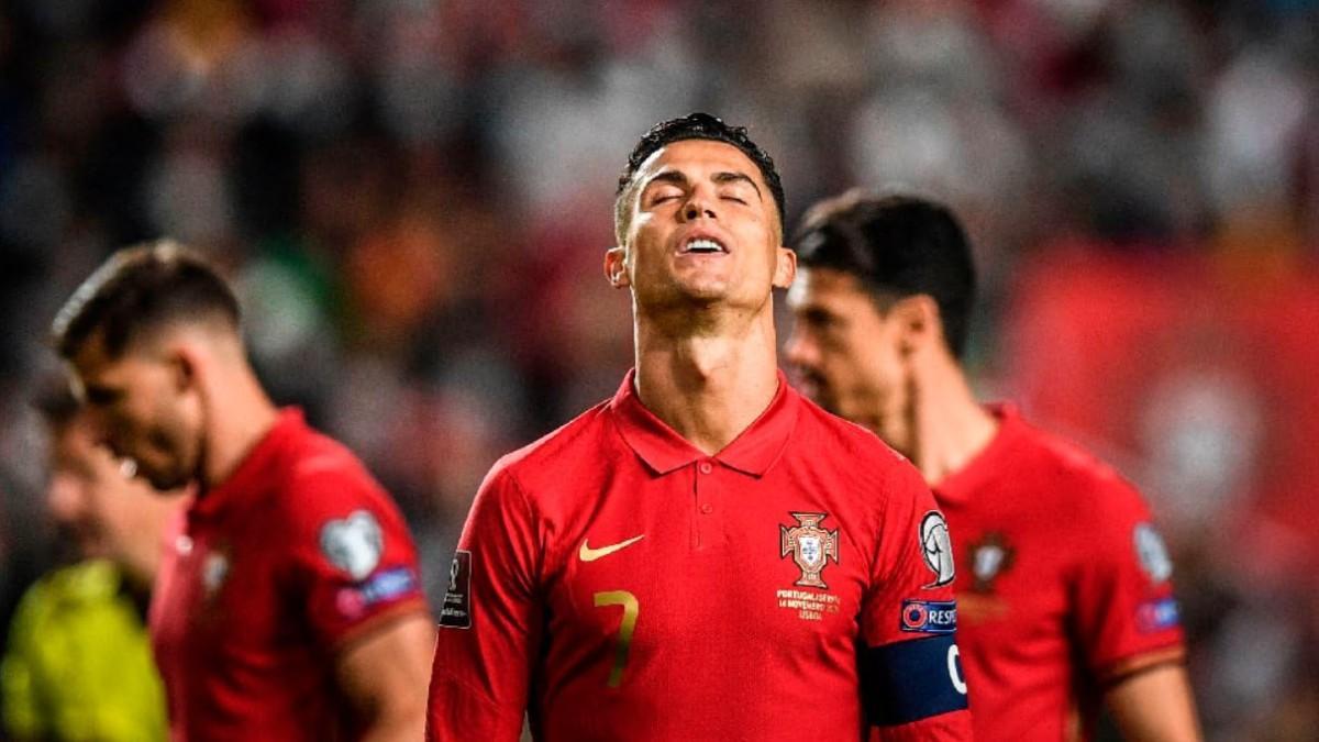 Cristiano Ronaldo tras caer ante Serbia