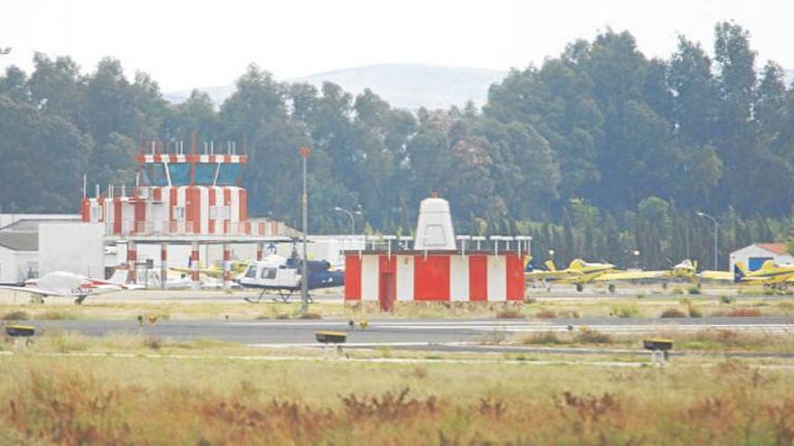 El alcalde duda de que el aeropuerto acoja vuelos regulares