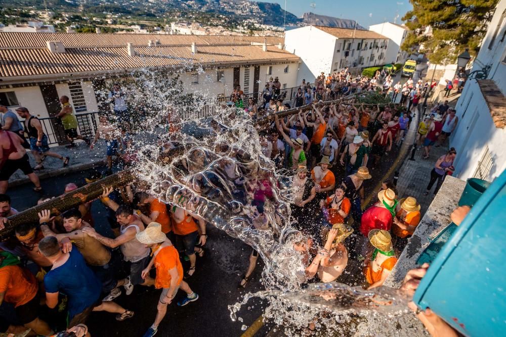 Altea cumple con la tradición de «l'Arbret»