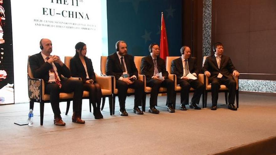 La delegación del Clúster que firmó recientemente el acuerdo en China.