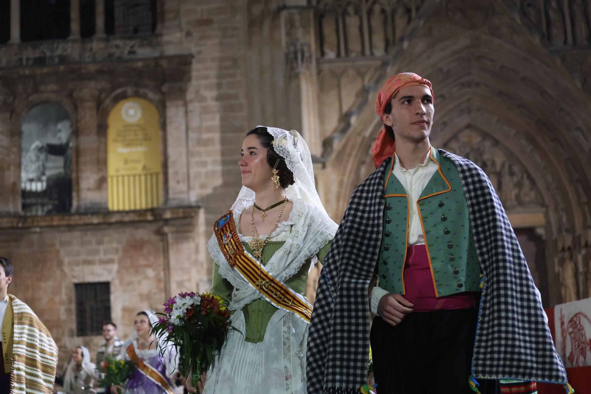 Búscate en el primer día de la Ofrenda en la calle San Vicente entre las 23 y las 24 horas