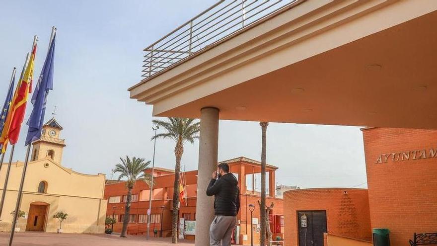 IU denuncia el nombramiento del Inspector Jefe de la Policía Local de Los Montesinos con requisitos a medida del aspirante
