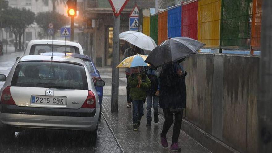 Ocho municipios de Castellón suspenden las clases para este viernes por la gota fría