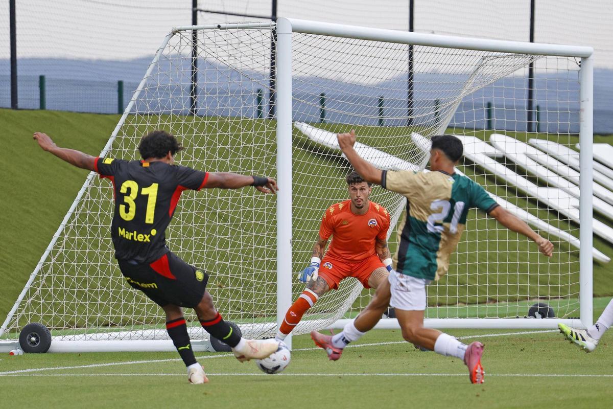 Les imatges del partit amistós entre el Girona i el Sabadell