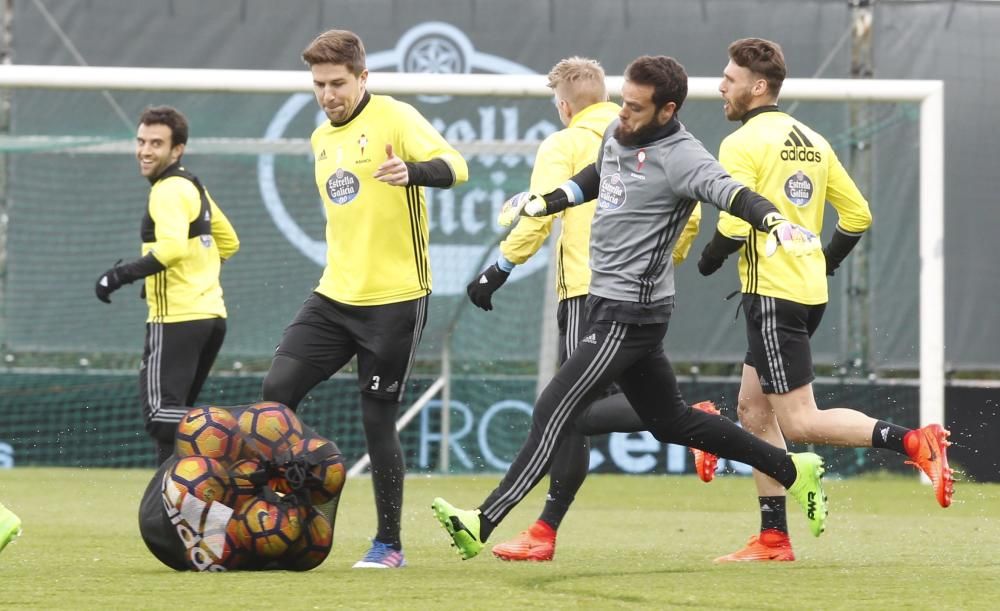 Último entrenamiento del Celta a las órdenes de Eduardo Berizzo antes de recibir en Balaídos al Osasuna